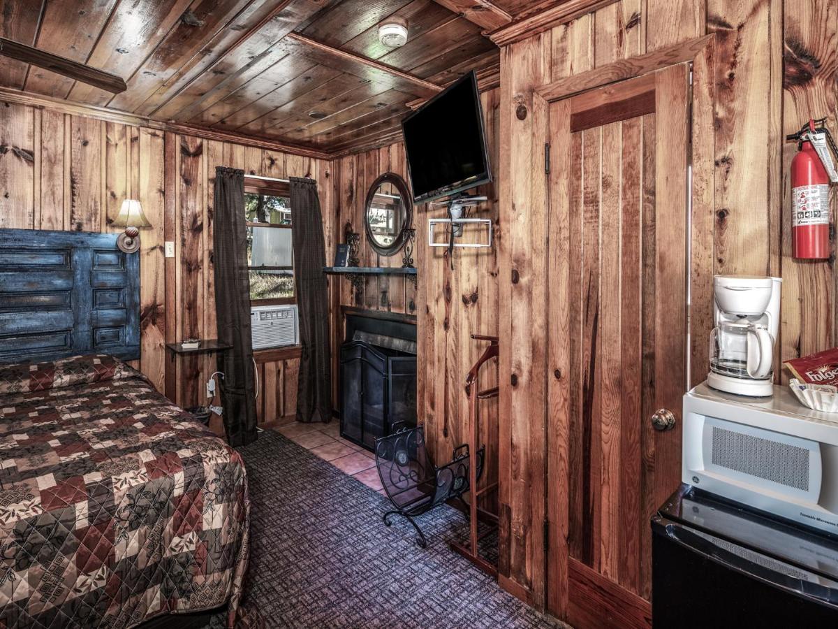 Apache Village 4, King Studio, Midtown, Sleeps 2 Ruidoso Eksteriør billede